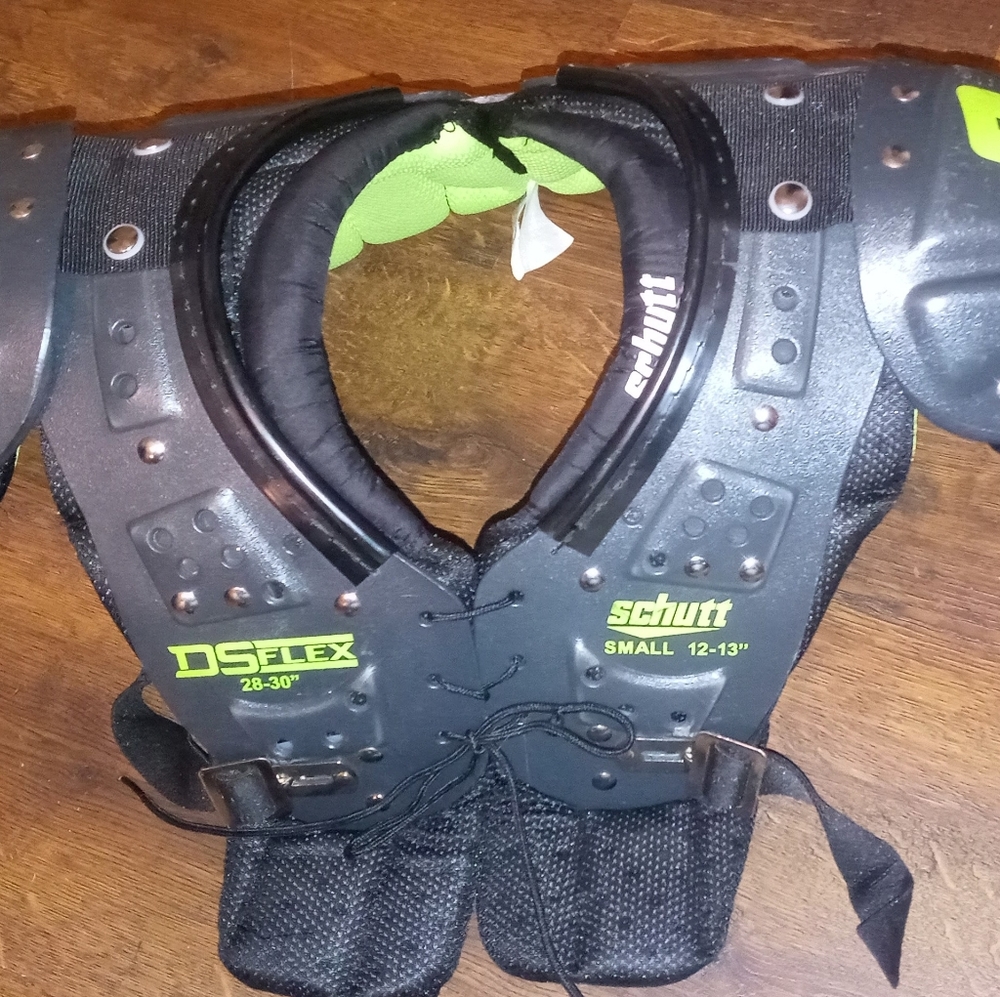 Schutt Y-Flex 4.0 Football Shoulder Pads